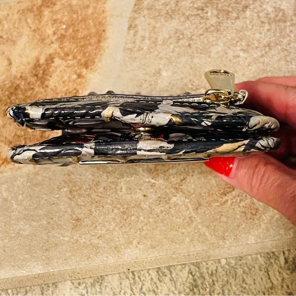 💳RARE FIND! Brahmin ADORE OMBRÉ Jane Wallet! - Picture 9 of 10